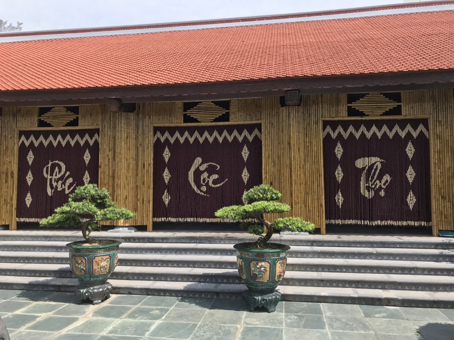 Rèm hạt gỗ phòng thờ tại quận Thanh Xuân